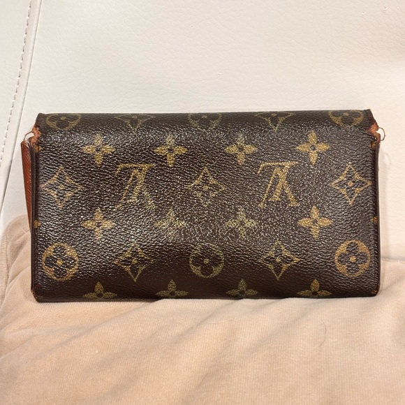Louis Vuitton LV Sarah Brown Monogram Wallet - Picture 8 of 14